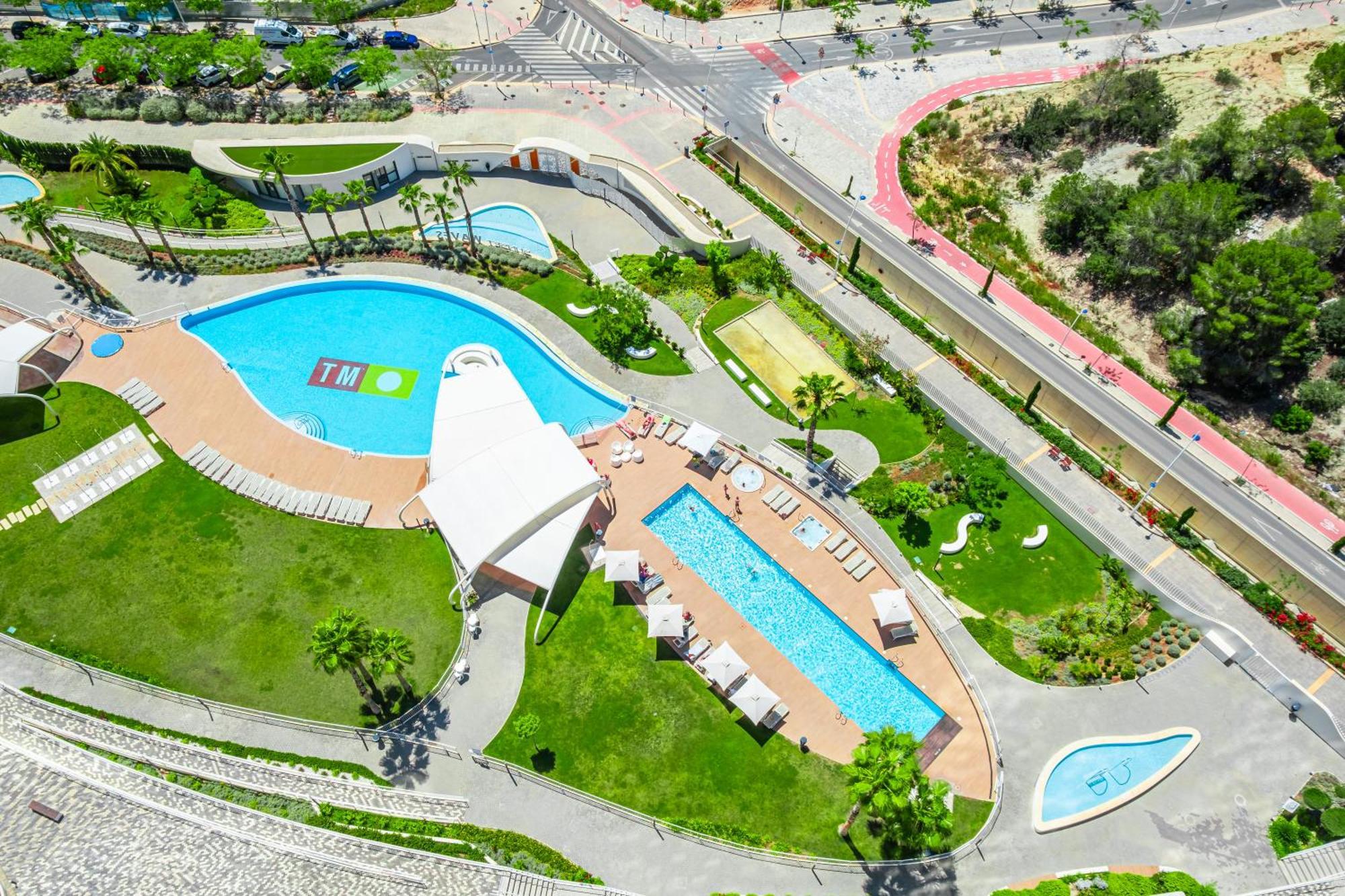 Sunset Waves 18-35 Poniente Beach Resort Benidorm Esterno foto