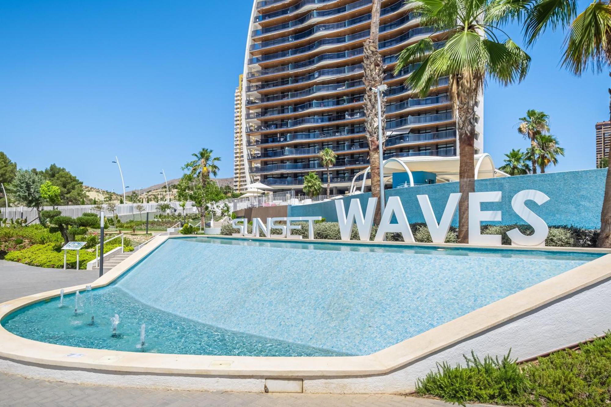 Sunset Waves 18-35 Poniente Beach Resort Benidorm Esterno foto